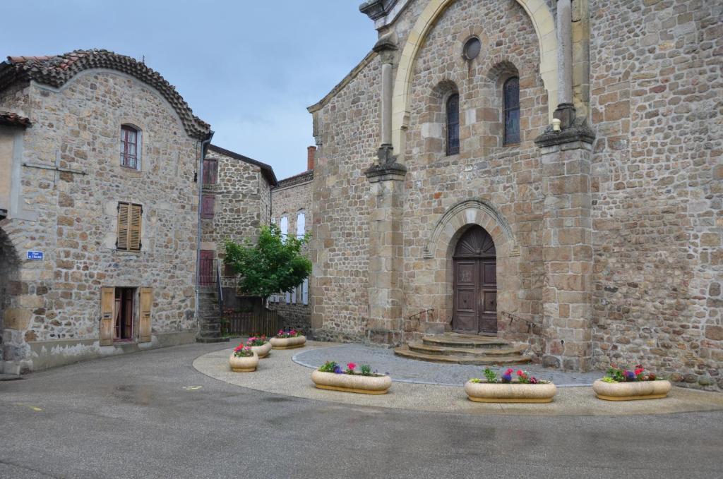 La Bastide De Fontaille Bed and Breakfast Saint-Félicien Exteriör bild