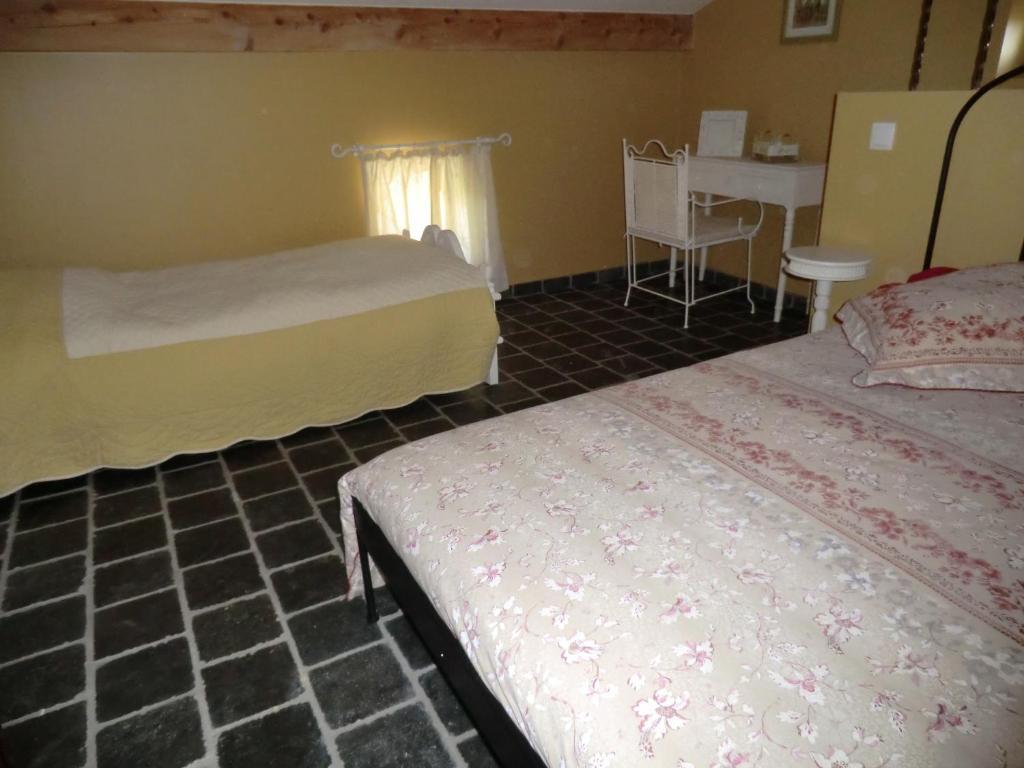 La Bastide De Fontaille Bed and Breakfast Saint-Félicien Rum bild